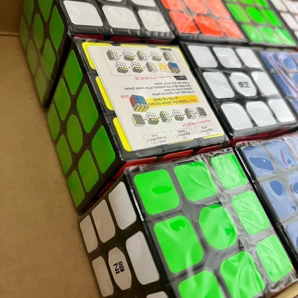 Pack of 12 large Magic Cubes, Twist Puzzle, Puzzle Toys, 3x3 Magic Cube